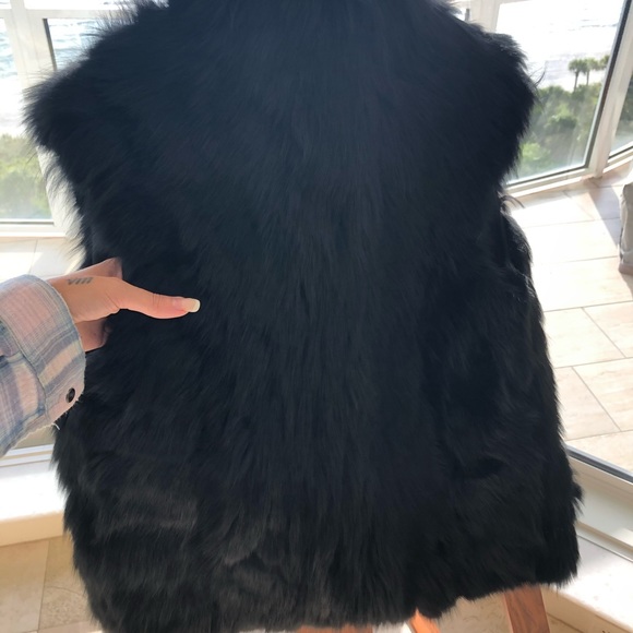 Adrienne Landau classic black fox fur vest - Picture 5 of 8